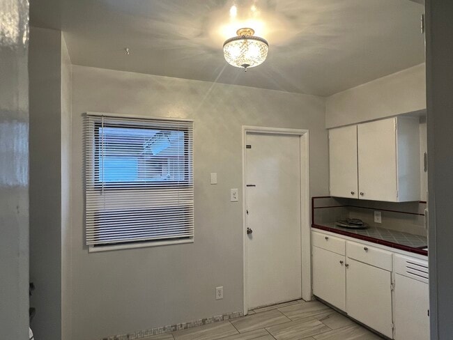 Foto del edificio - 7450 Potomac St
