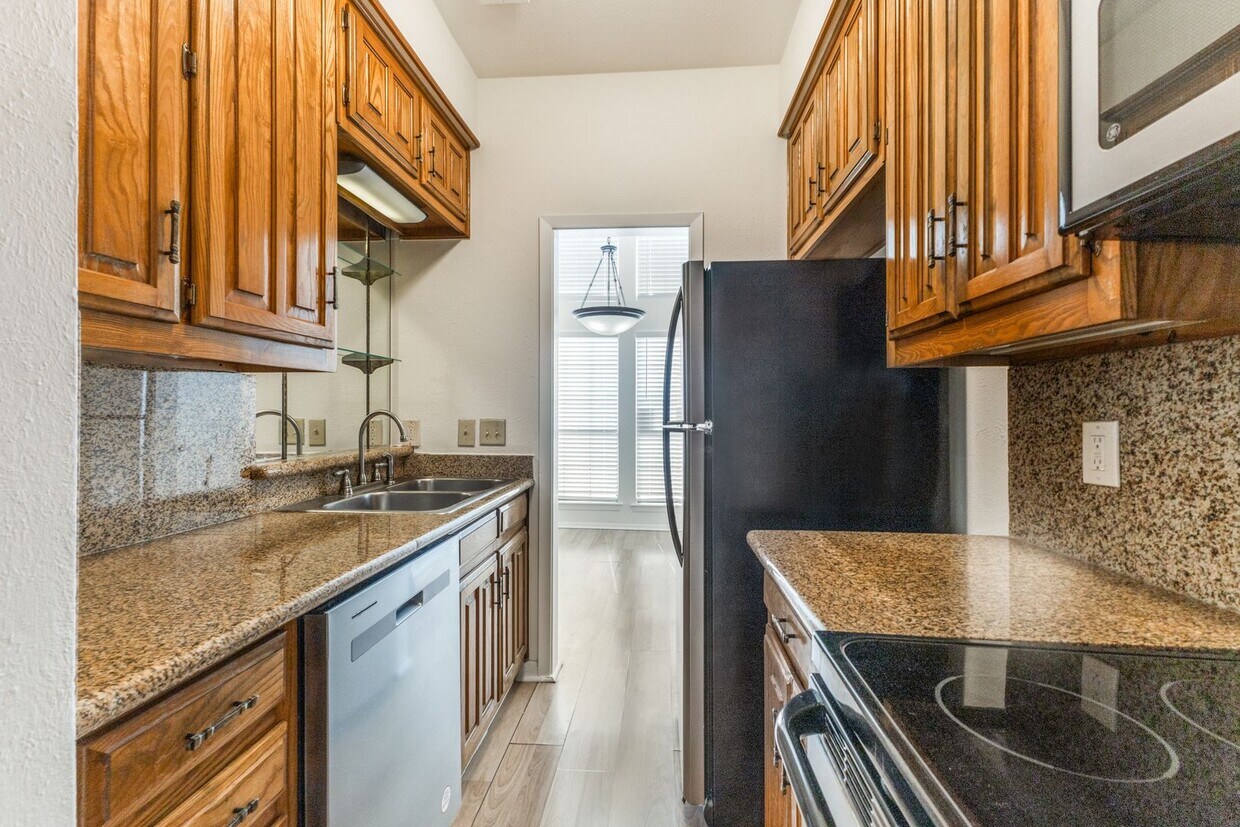 Foto principal - 3909 Rawlins St