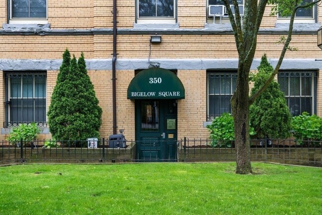 Foto del edificio - 350 W Fourth St