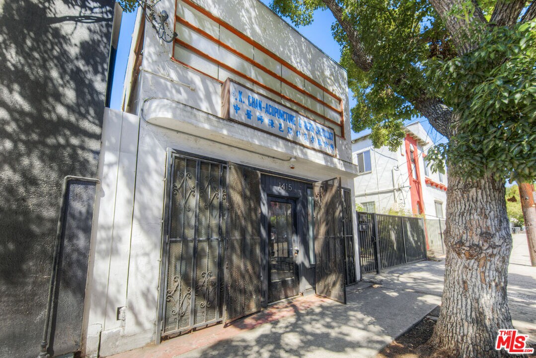 Primary Photo - 1415 Echo Park Ave