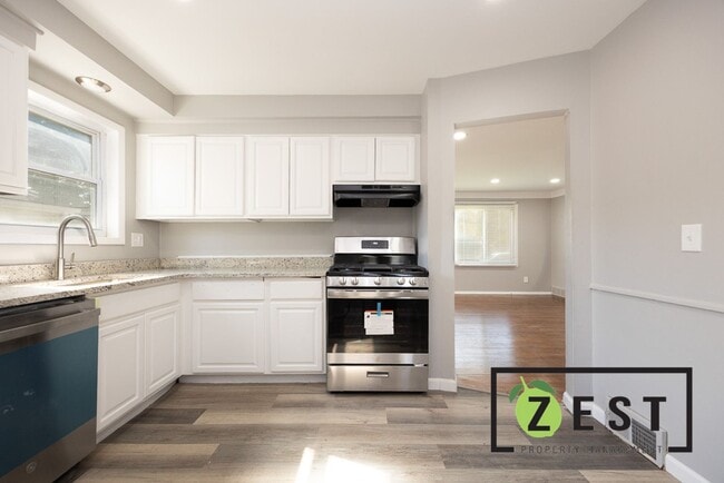 Photo - OPEN HOUSE- 5/8! 4PM-430PM! 3 BD 1 BA HOME AVAILABLE NOW! 1,300 Monthly