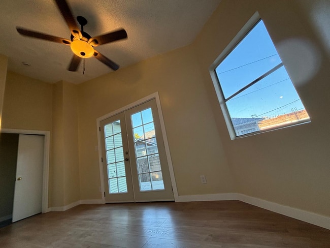 Foto del edificio - 526 W 49th St