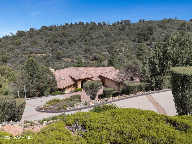 Building Photo - 3160 Rainbow Ridge Dr