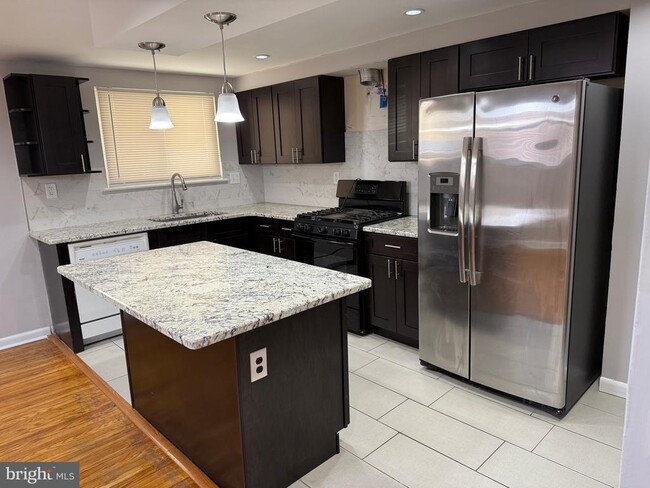 Foto del edificio - 9304 Lansford St