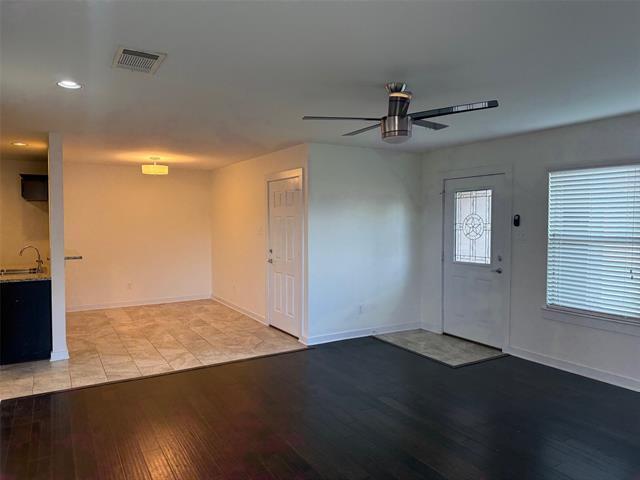 Foto del edificio - 511 Wood Dr