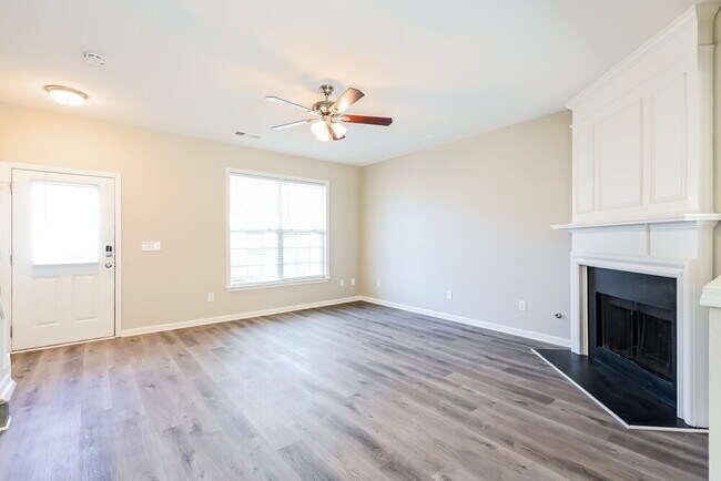 Building Photo - 1010 Annazanes Ct