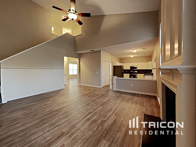 Foto del edificio - 332 Karsten Creek Dr