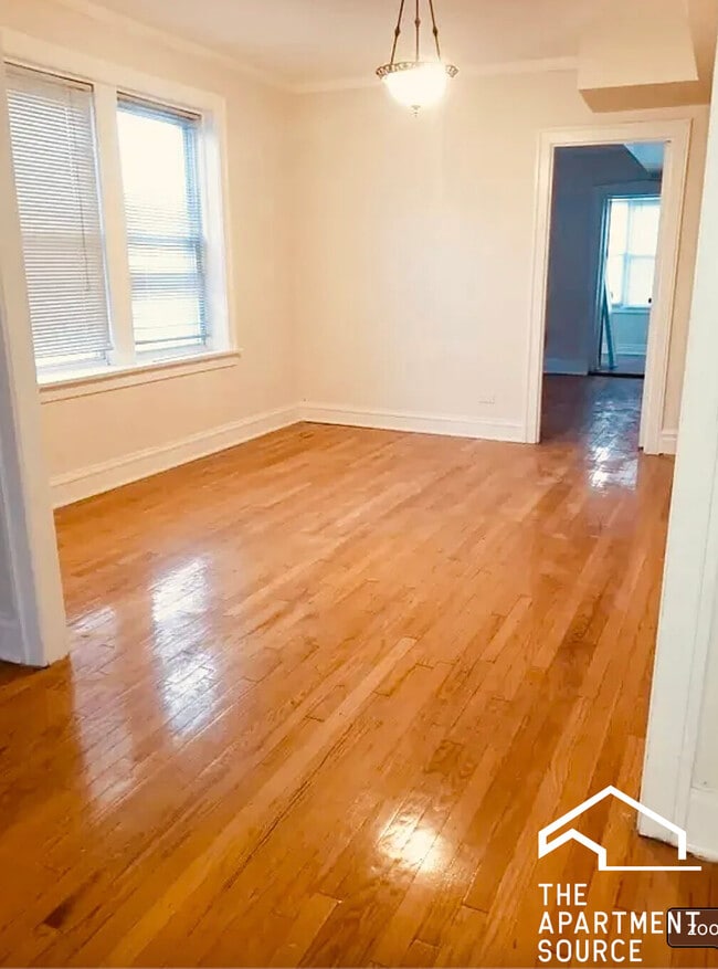 Building Photo - 2839 W Nelson St