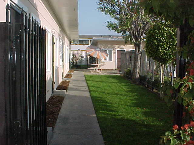 Building Photo - 2278 Newport Blvd