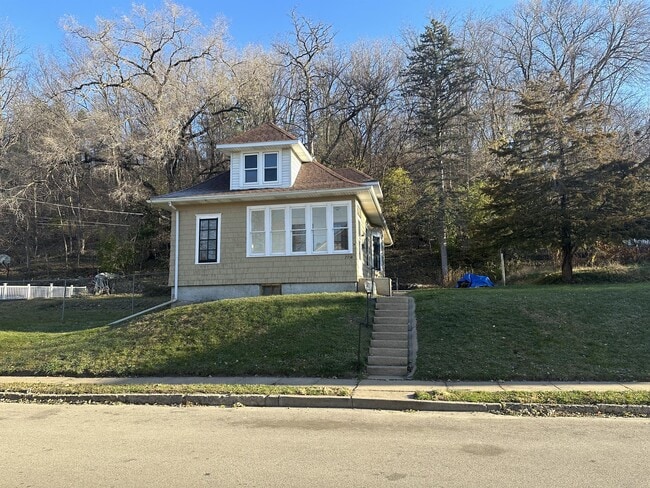 Building Photo - 2714 Pinard St