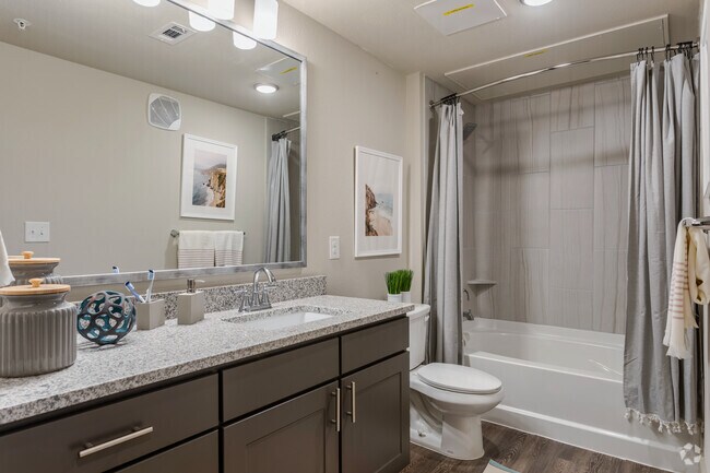 2BR,2BA - 1044SF B1.1 - Bathroom - Three 77 Park