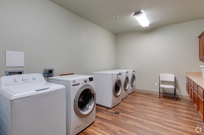 Laundry - Bocage Senior Living