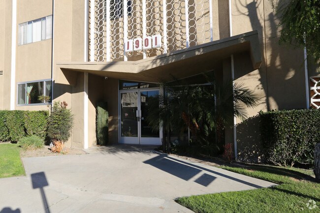 Foto del edificio - 1901 Peyton Ave