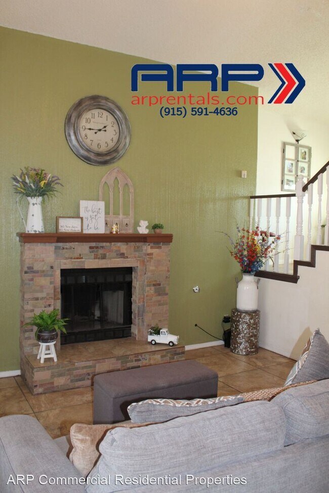 Building Photo - 3 br, 2.5 bath House - 3012 SYLVAN LAKE PL