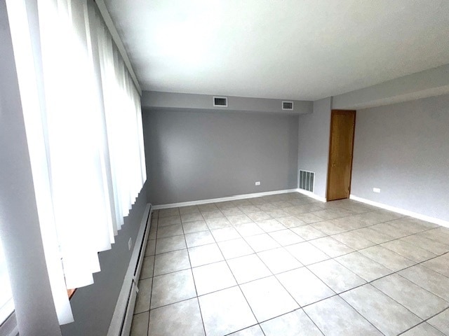Building Photo - 5009 N River Rd