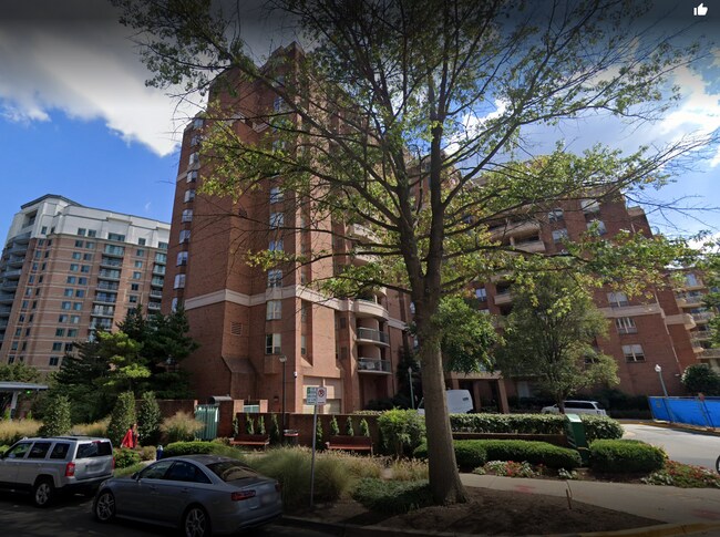 Foto del edificio - 4808 Moorland Ln