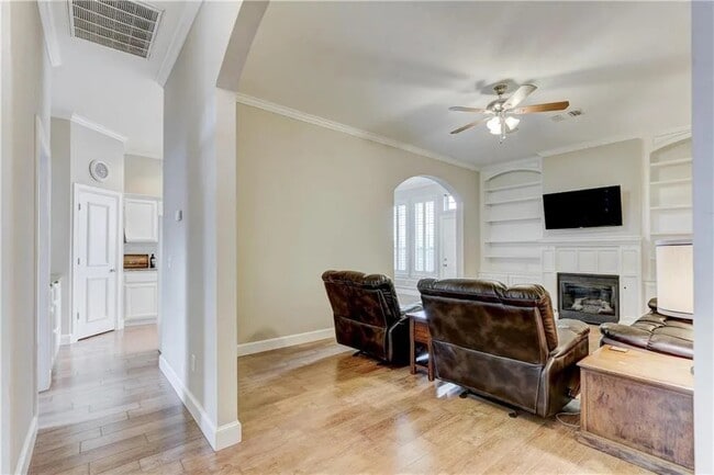 Building Photo - 713 Heather Wood Dr