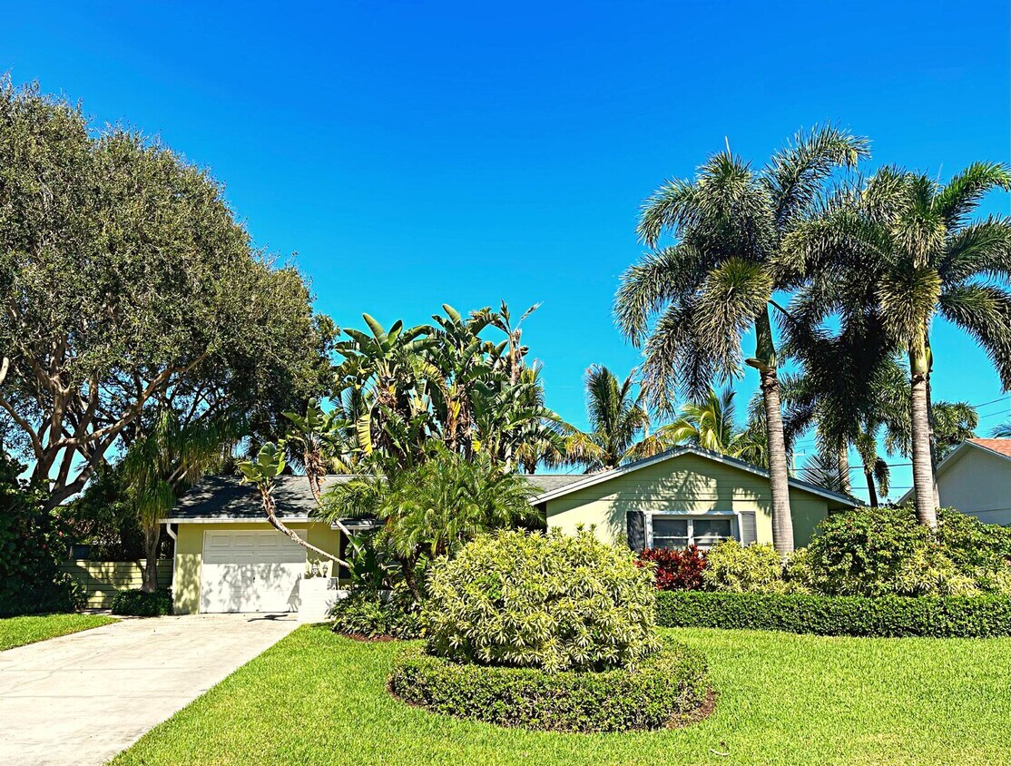 5 Beverly Rd W, Jupiter, FL 33469 House Rental in Jupiter, FL