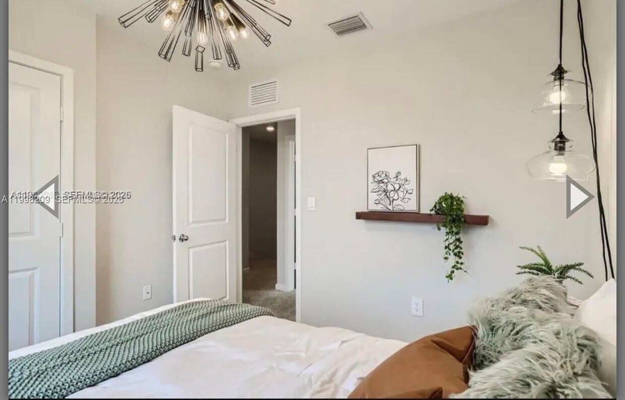 Foto del edificio - 445 NE 1st St