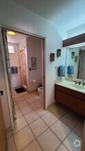 Building Photo - 787070-7070 Ali‘i Dr