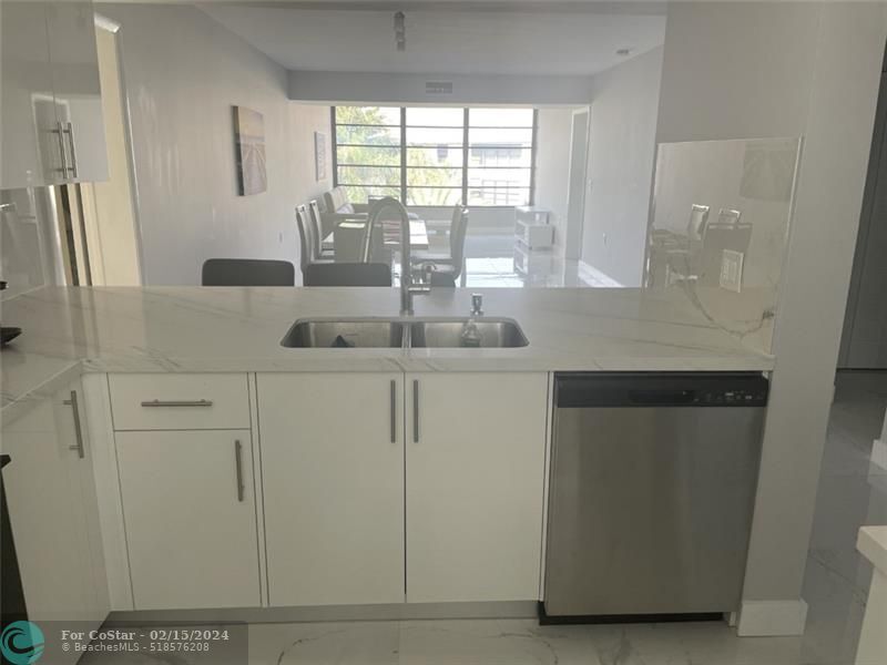 1721 Whitehall Dr Unit 404, Davie, FL 33324 Condo for Rent in Davie