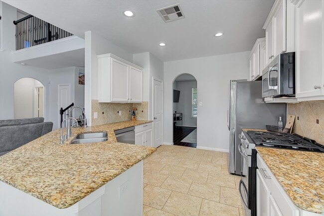Building Photo - 4203 Bergamo Shores Dr