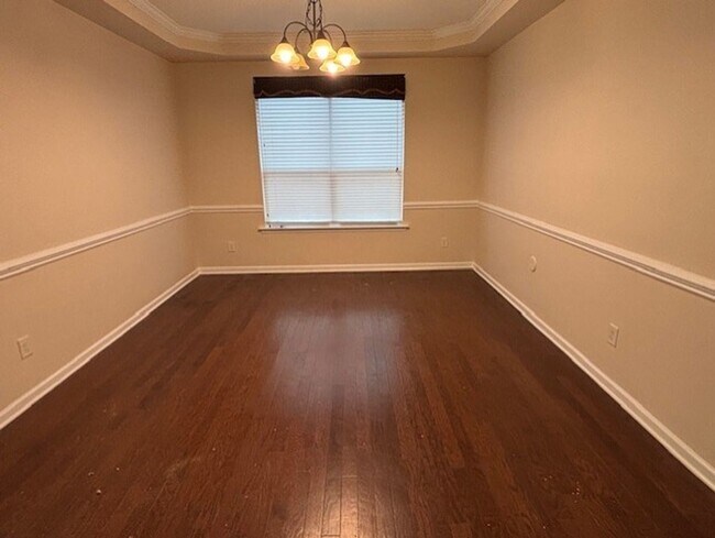 Foto del edificio - Grand 5 Bed/ 4 Bath Home - Waterlynn Subdi...