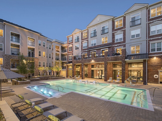 Building Photo - Creekside at Crabtree