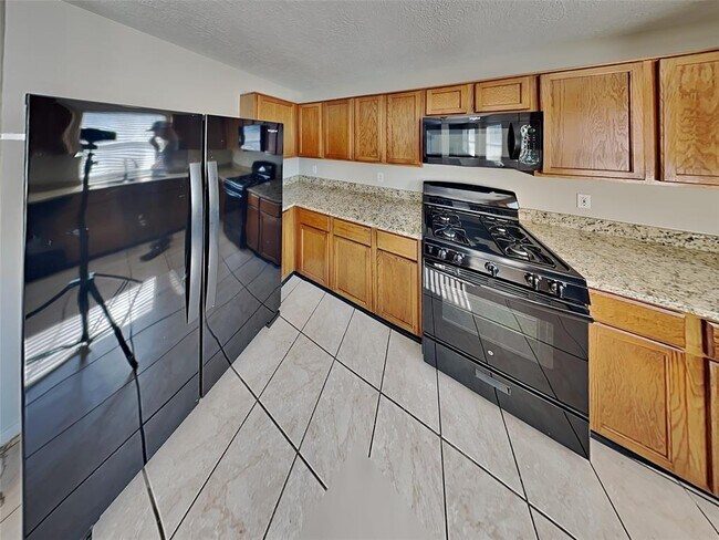 Foto del edificio - 2930 Rainmont Ln