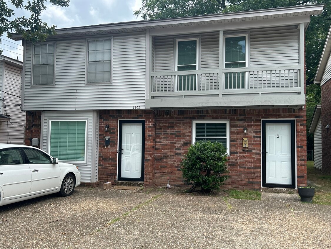 Unit 2 on the right - 1802 Alden Ln