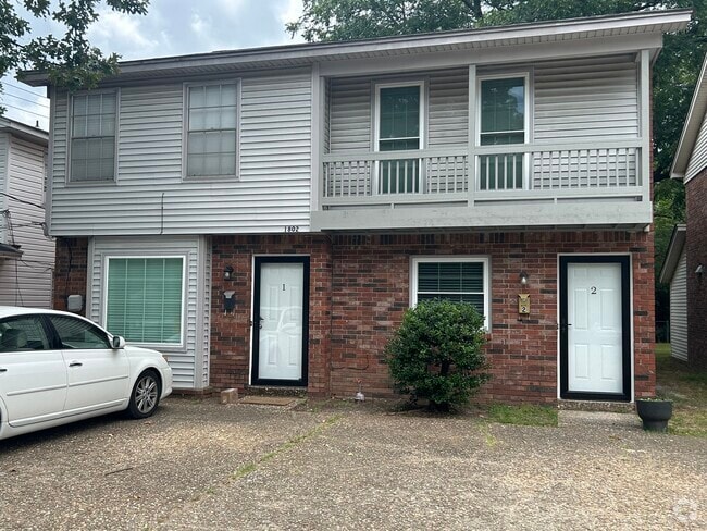 Unit 2 on the right - 1802 Alden Ln