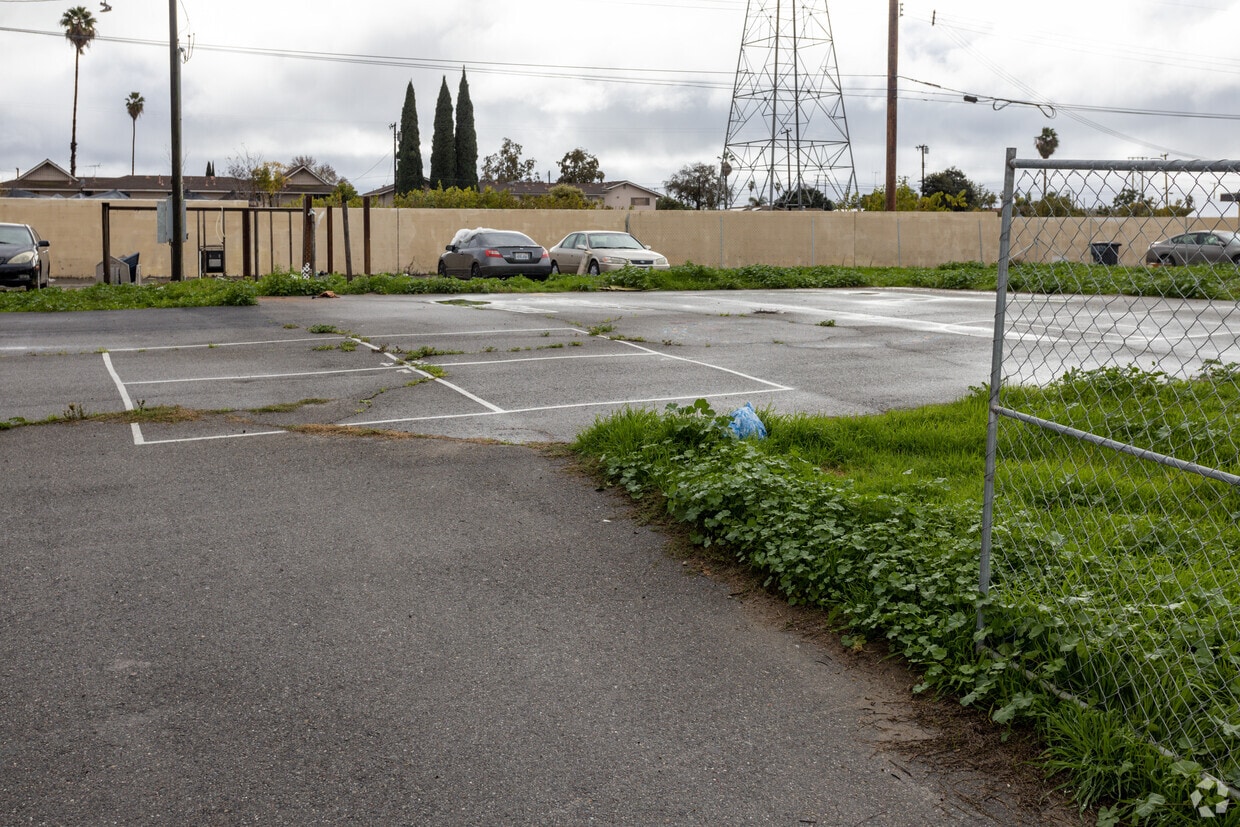 01/2023 - 8920 Pacific Ave