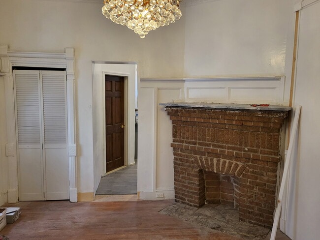Building Photo - 41 Van Siclen Ave
