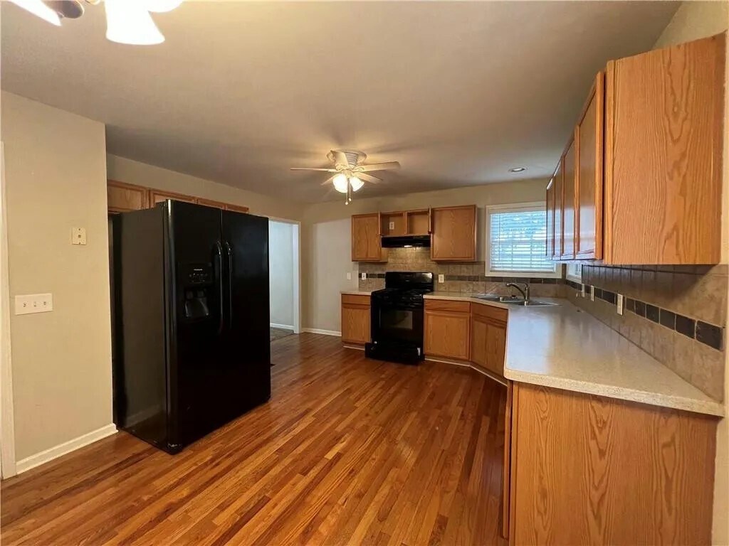Primary Photo - 202 Brick Mill Dr