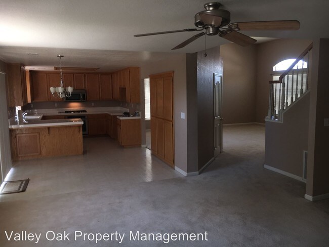 Building Photo - 5008 San Felice Dr