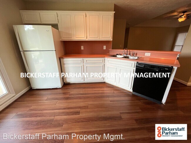 Foto del edificio - 4 br, 2 bath House - 1534 Double Churches Rd.