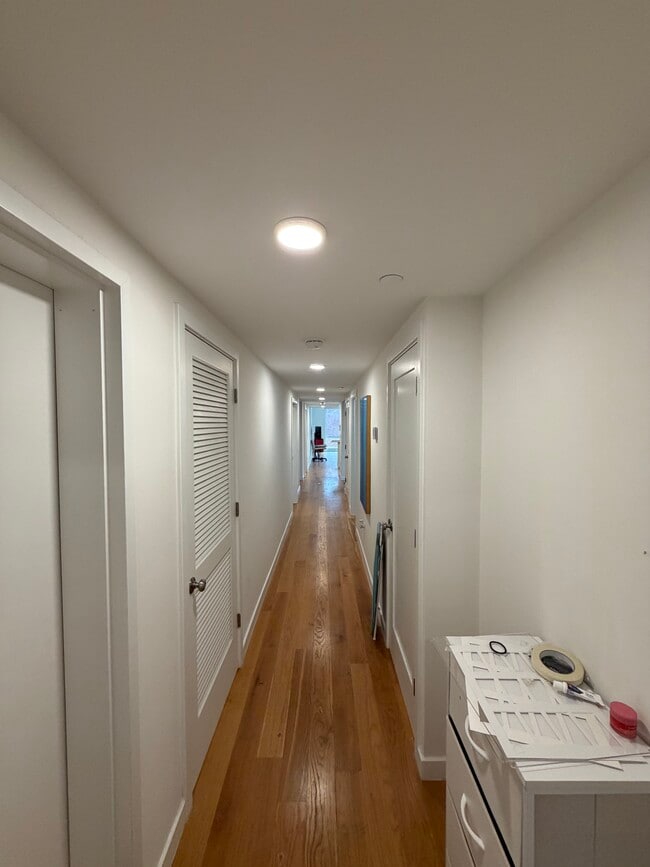 Building Photo - 175 Gove St