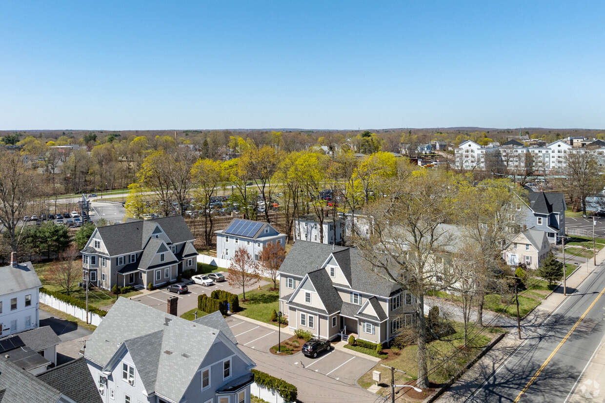 Context Aerial - 153 S Main St