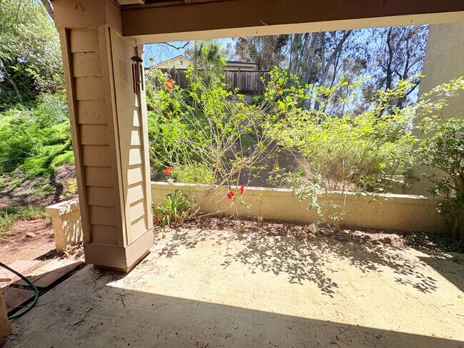 Building Photo - 10381 Crosscreek Terrace