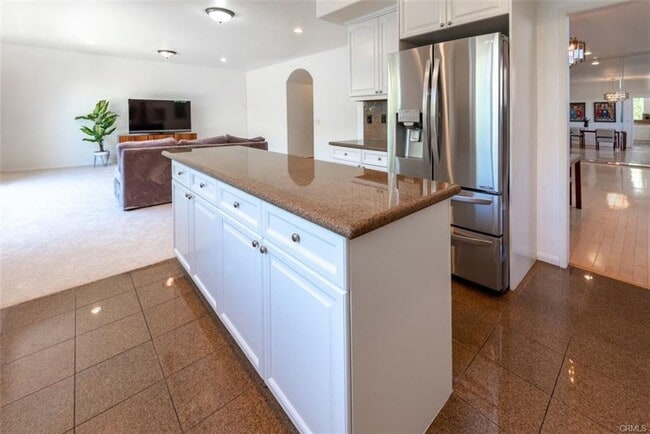 Foto del edificio - Executive Town Home in Central Torrance