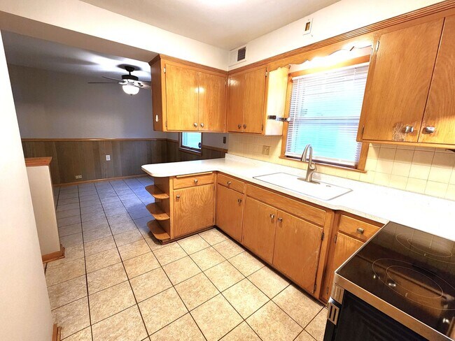 Foto del edificio - DG - 4520-4522 N 84th Street