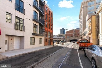 Building Photo - 225 N 12th St
