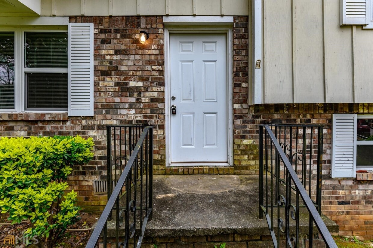 8751 Bellwood Ct, Riverdale, GA 30274 House Rental in Riverdale, GA