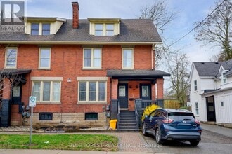 Building Photo - 79 Cartwright St