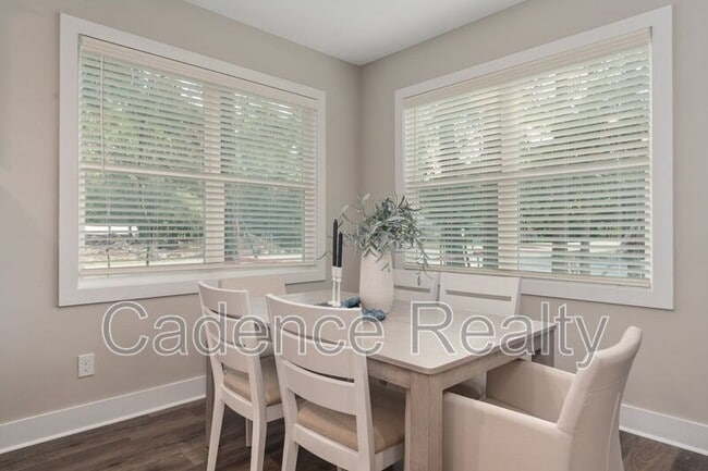 Building Photo - 1745 Perimeter Lp