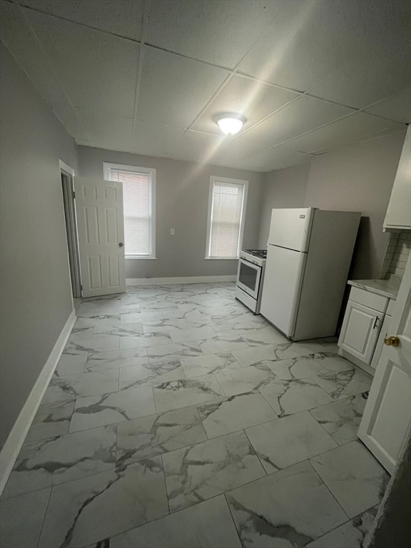 Building Photo - 185 Marion St