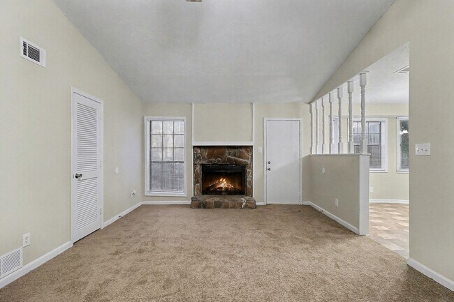 Foto del edificio - Renovated 3 Bedroom 2 Bath Home