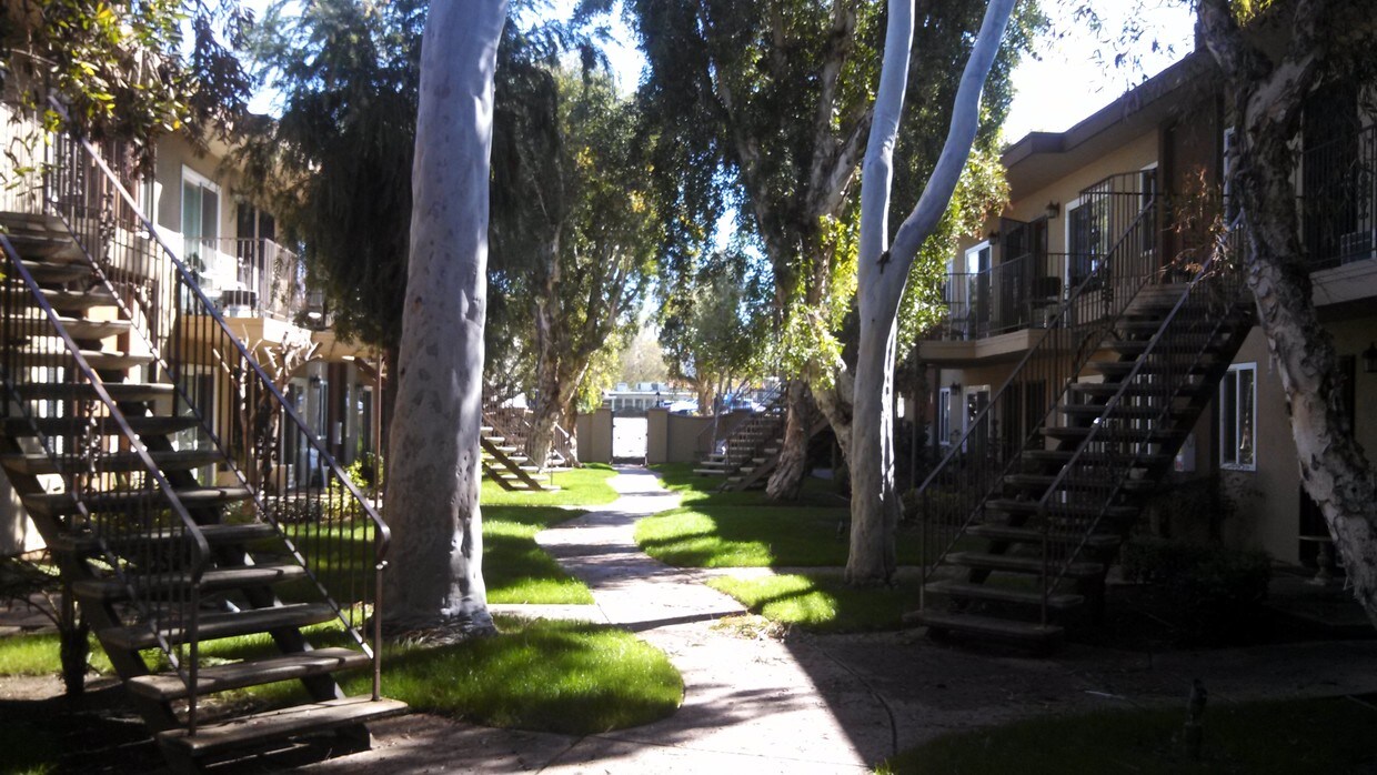 174 Roanoke Rd, El Cajon, CA 92020 Condo for Rent in El Cajon, CA