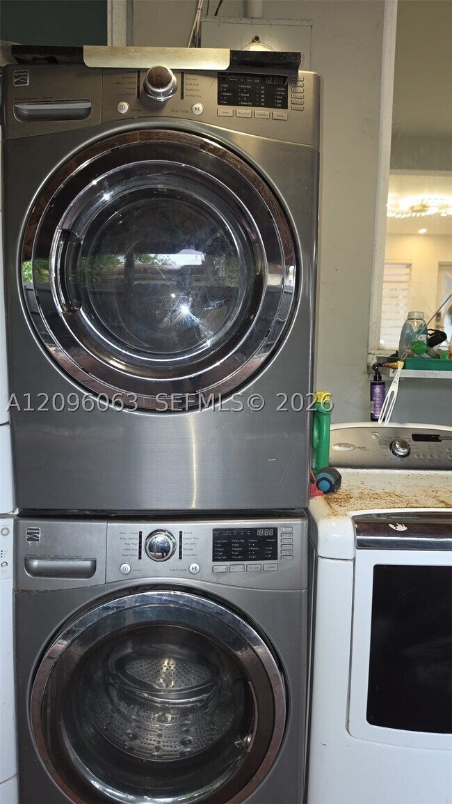 Foto del edificio - 449 NW 30th Pl