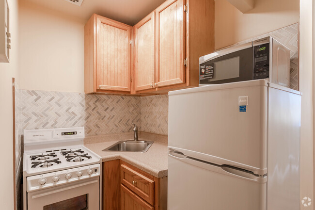 Kitchen Studio - New Whitehall Apartments